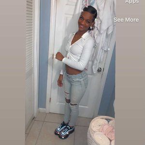 Meet your Posher, Tania